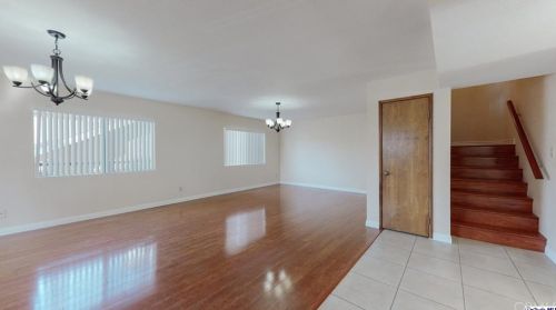 625 California Ave, Glendale CA  91203-1573 exterior
