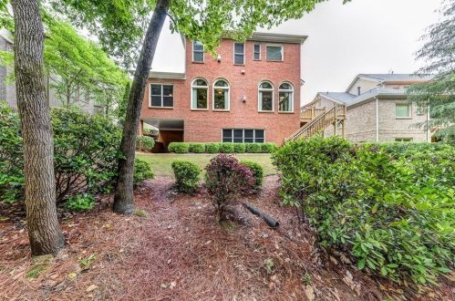 1750 High Trl, Atlanta GA  30339-5617 exterior