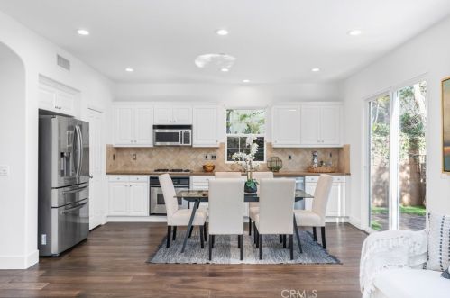 42 Arborside, Irvine CA  92603-0111 exterior