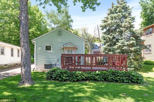 521 Geneva Ave, Saint Paul MN  55128-6421 exterior