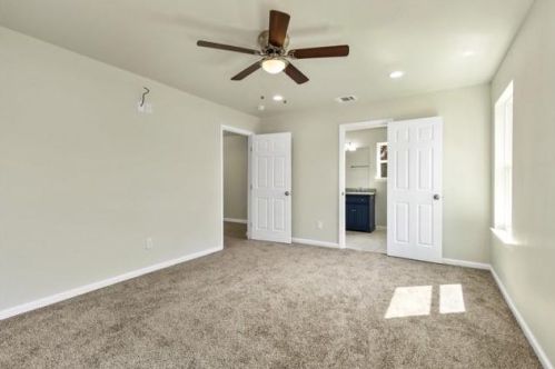 4720 Evening View Dr, Granbury TX  76048-6488 exterior