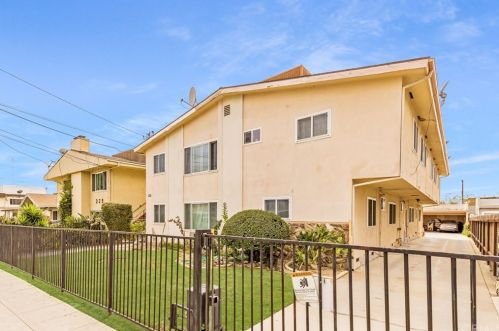 325 Inglewood Ave, Inglewood, CA 90301-2230