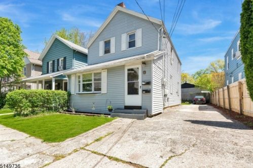 11 Thomas St, Bloomfield, NJ 07003-2327