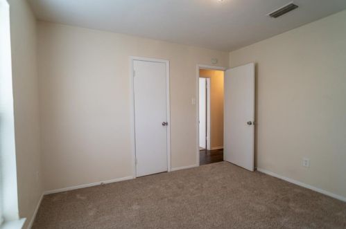 3406 Cheyenne St, Irving TX  75062-3013 exterior