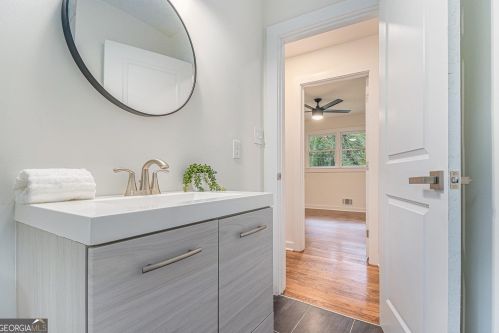 2130 Bolling Brook Dr, Atlanta GA  30311-2516 exterior