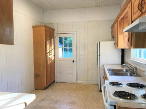 1811 Spring St, Conyers GA  30012-3761 exterior