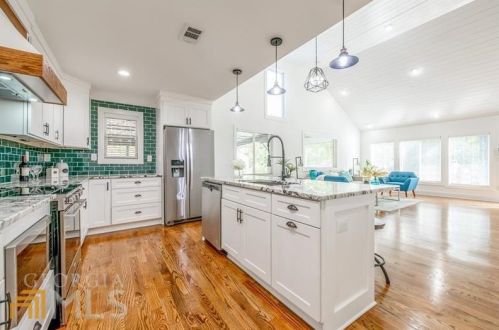 1125 Edgefield Dr, Atlanta GA  30310-3716 exterior