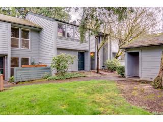 8808 Brightfield Cir, Portland OR  97223-4600 exterior