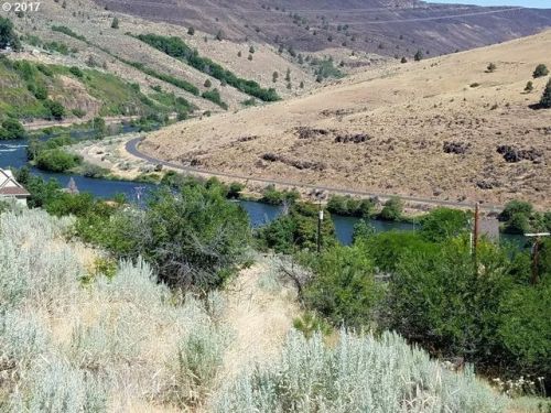 505 Gray Eagle Rd, Maupin, OR 97037-7132