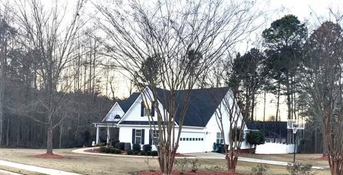801 Evergreen Dr, Monroe, GA 30655-7354