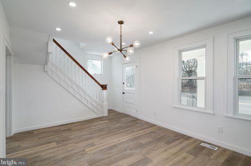 615 White Horse Pike, Haddon Heights NJ  08035-1710 exterior