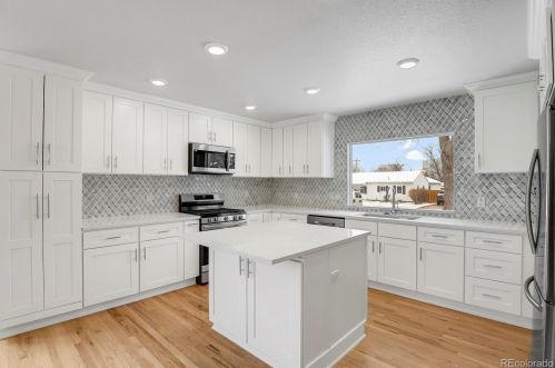 1884 Elm St, Denver CO  80222-4440 exterior