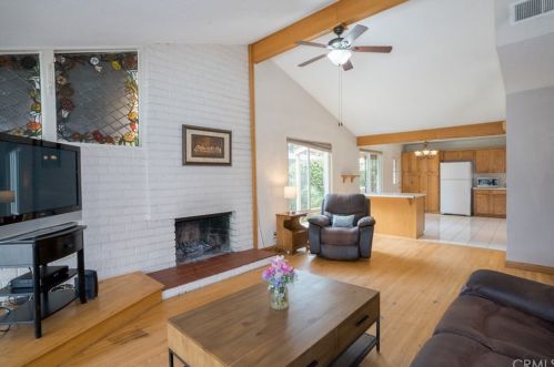 2106 Beacon Ave, Anaheim CA  92804-4408 exterior