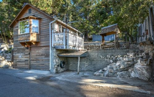 1103 Scenic Way, Rimforest, CA 92378-0018