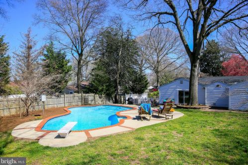 744 Stinchcomb Rd, Severna Park, MD 21146-4224