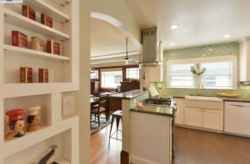 220 Stoakes Ave, San Leandro CA 94577-1734 exterior