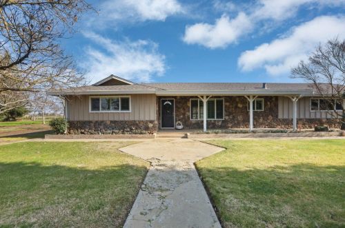 7324 Richardson Rd, Valley Home, CA 95361-7843