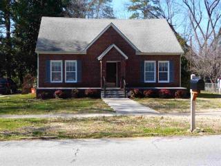 211 Church St, Walhalla, SC 29691-1903