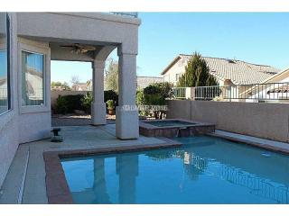 3050 Sunrise Heights Dr, Henderson NV  89052-3053 exterior