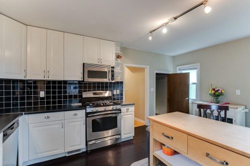 1244 James Ave, Saint Paul MN  55105-2946 exterior