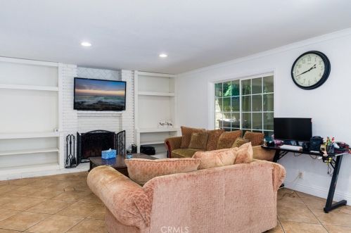7385 Calle Granada, Anaheim CA  92808-1033 exterior