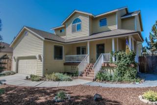 20826 Solstice Dr, Bend OR  97701-8404 exterior