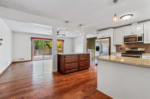 929 Duchess Ln, Saint Paul MN  55124 exterior