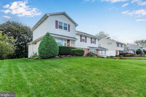 6223 Jerome Blvd, Harrisburg, PA 17112-1827