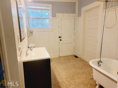 1004 Green St, Conyers GA  30012-5406 exterior