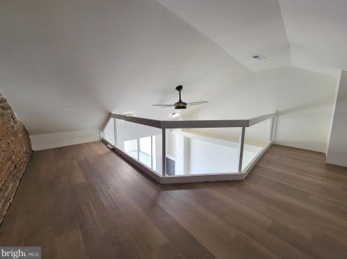 931 11 St, Philadelphia PA  19147-1901 exterior