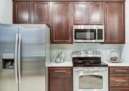 8914 Bridgewood Trl, Austin TX  78729-3612 exterior