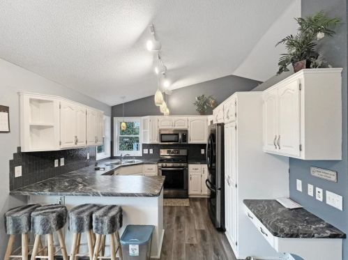 2533 Radisson Woods Dr, Minneapolis MN  55449-5320 exterior