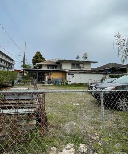 2115 Pacheco St, Honolulu, HI 96819-4521