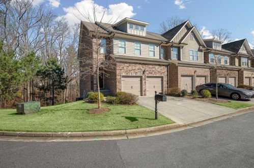 5630 Bright Cross Way, Suwanee GA  30024-5461 exterior