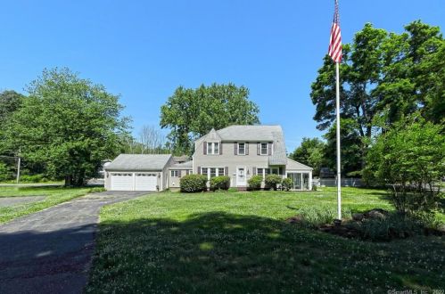 29 8th Ave, Milford, CT 06460-5328