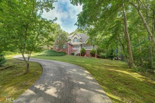 3303 Bold Spring Dr, Stockbridge, GA 30281-5669