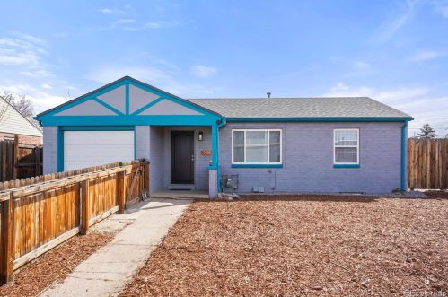 3906 Jackson St, Denver, CO 80205-3842
