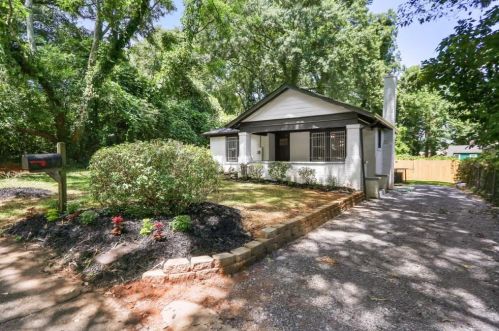 1457 Fulton Ave, Atlanta GA  30344-6926 exterior
