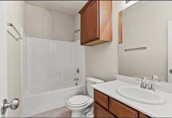 4916 Lemon Grove Dr, Fort Worth TX  76135-1550 exterior