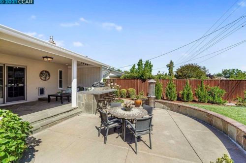 732 San Simeon Ct, Concord CA  94518-2316 exterior