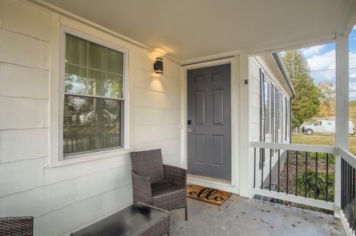 1865 Broadwell St, Atlanta GA  30310-4955 exterior