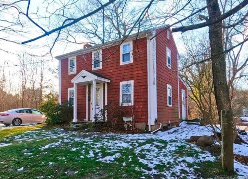 551 Long Ln, Middletown, CT 06457-4037