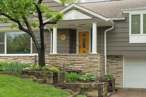 5317 Hollywood Rd, Minneapolis, MN 55436-1424