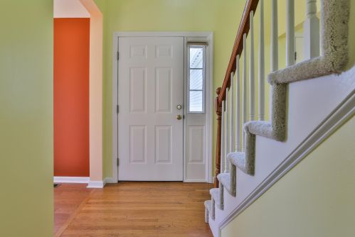 1 Ivy Ln, Nashua, NH 03063-2823