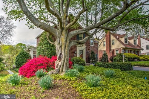 1321 Cheves Pl, Lancaster PA  17603-4943 exterior