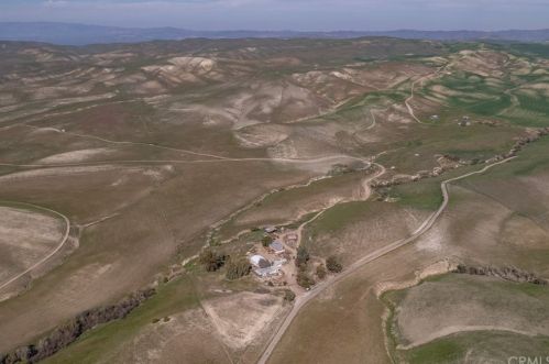 3160 Gillis Canyon Rd, Cholame, CA 93461-9627