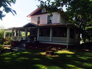 14 Hamburg Dr, Weaverville NC  28787-9437 exterior