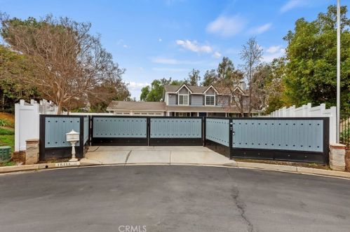 15111 Kellen Ct, Riverside, CA 92506-5773