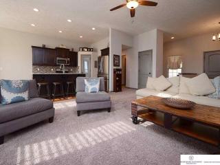 8213 162nd St, Bennington, NE 68007-1920
