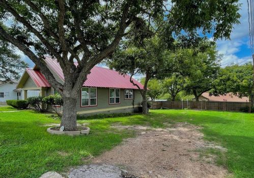 232 Tesch St, Bellvue TX  77418-2350 exterior